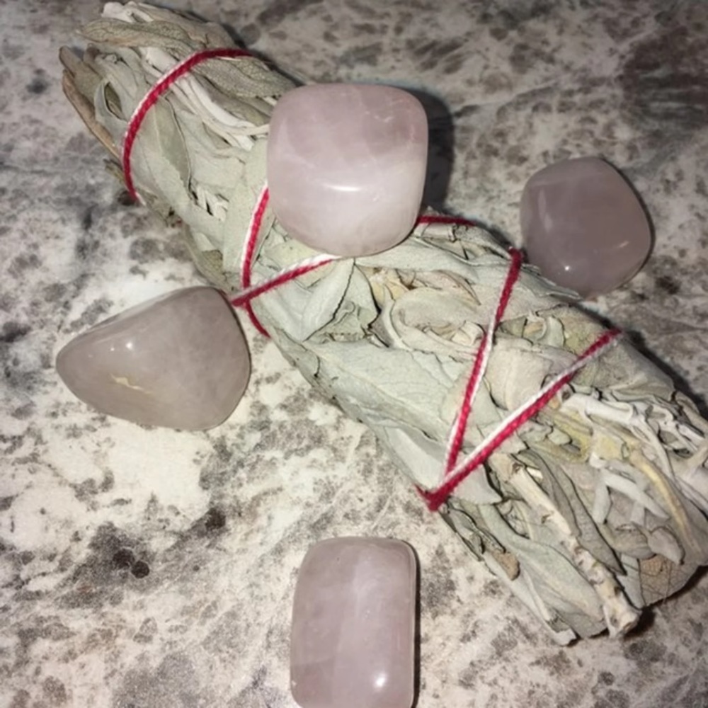 🚨SOLD🚨 4-Piece Rose Quartz Crystals